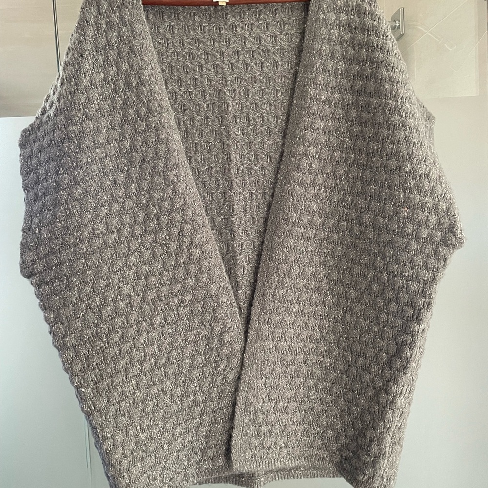 Anthropologie Gray, textured knit wrap.